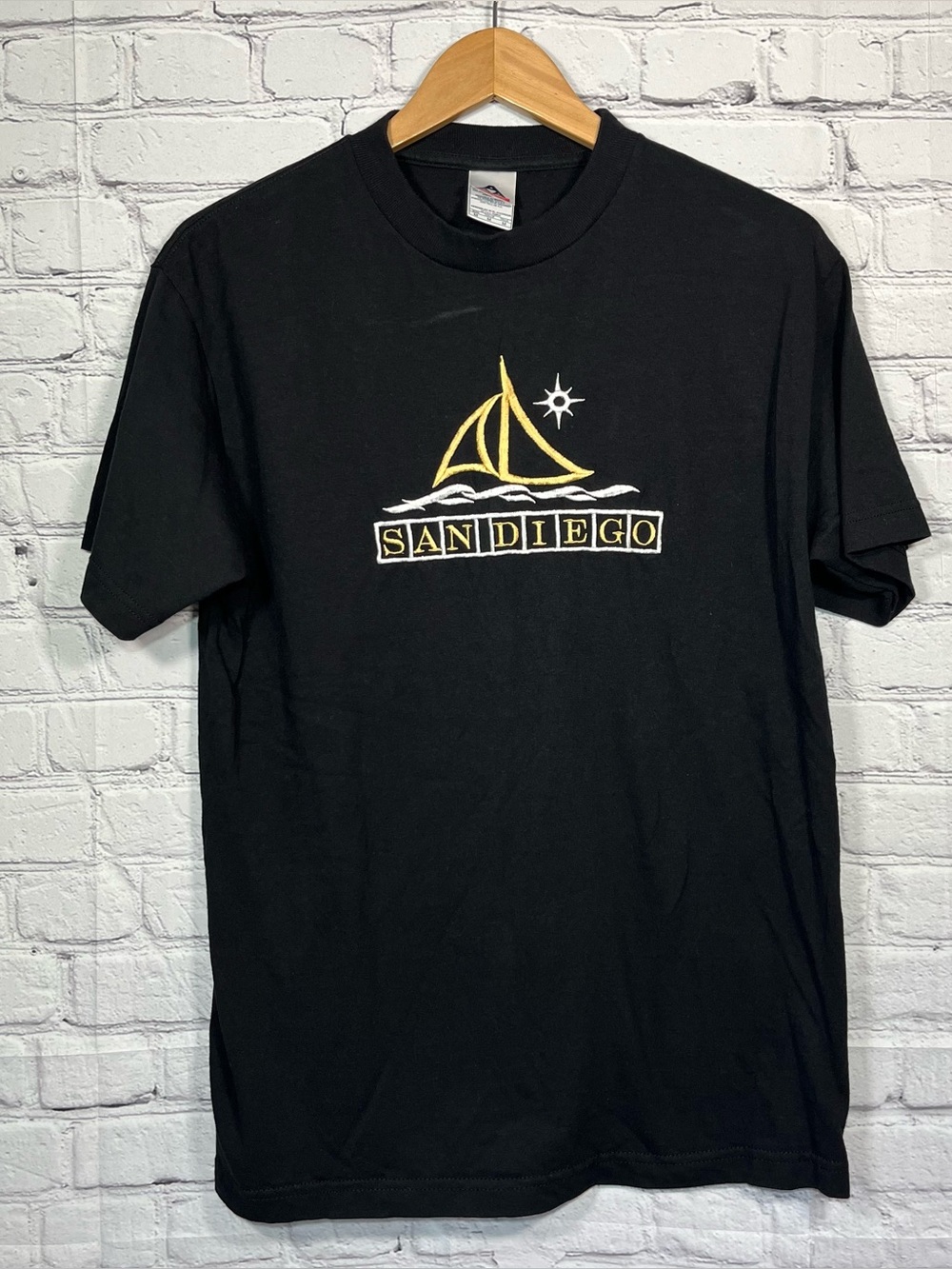 Vintage San Diego California Embroidered T Shirt Mens Size Medium Black 90s
